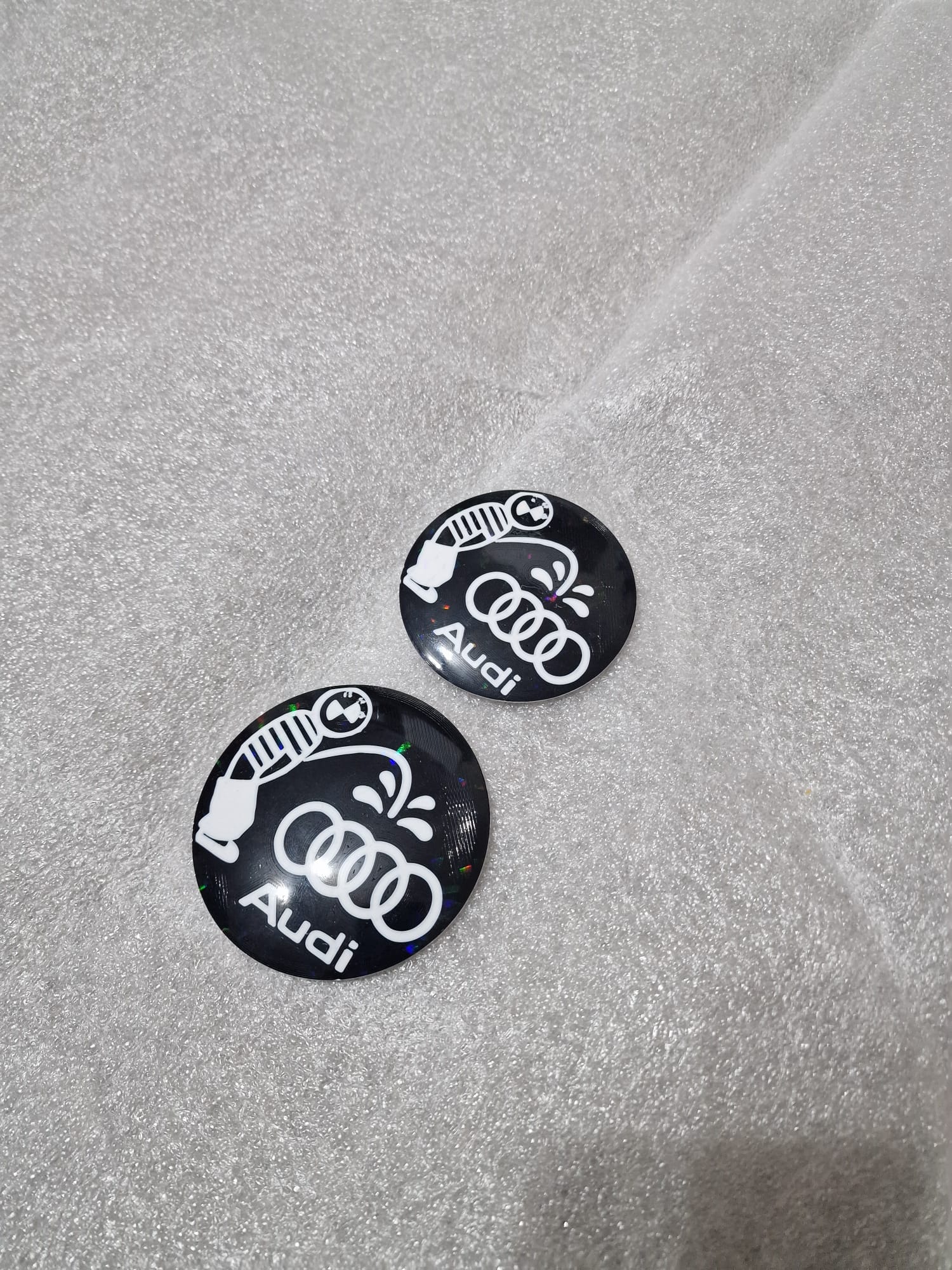 Sigle/embleme BMW  set 2 buc (Față/Spate) Amuzant Bmw vs audi