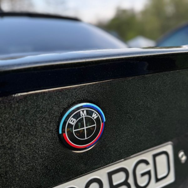 Sigle/embleme BMW  Model Aniversar Black line Negru (Capota/portbagaj/jante/roti/volan)
