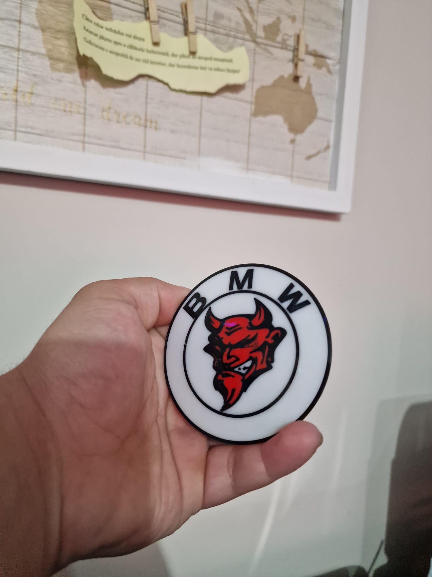 Sigle/embleme BMW  Model Demon   (Capota/portbagaj/jante/roti/volan)
