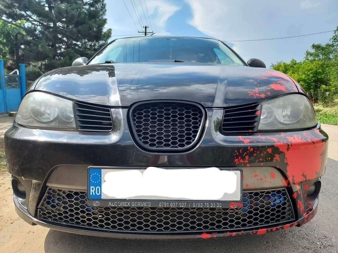Set Grile Fată Tip Fagure (Centrală + Laterale) - Seat Ibiza 6L (2002 - 2008) Honeycomb cu Cleme OEM - Seat Ibiza 6L MK3 - imagine 4